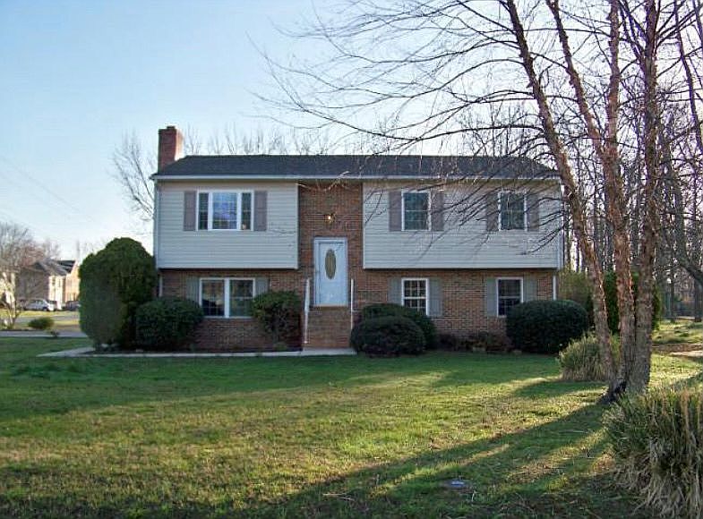 1st image of 247 Nichols Manor Dr