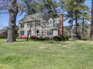 402 W Riverview Dr, Suffolk, VA 23434