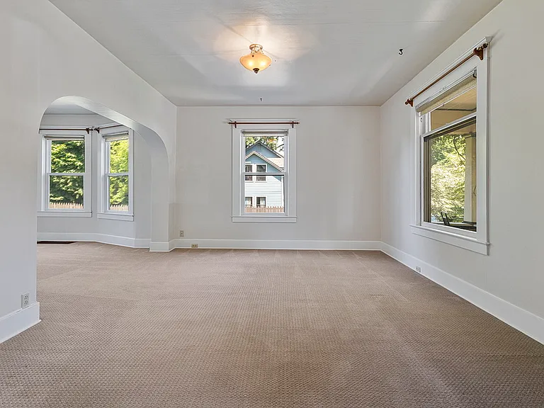 3533 NE Grand Ave #1 — Photo 5