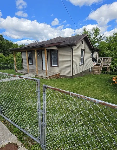 128 Dunn St — Photo 3