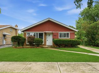 9013 S 49th Ct, Oak Lawn, IL 60453