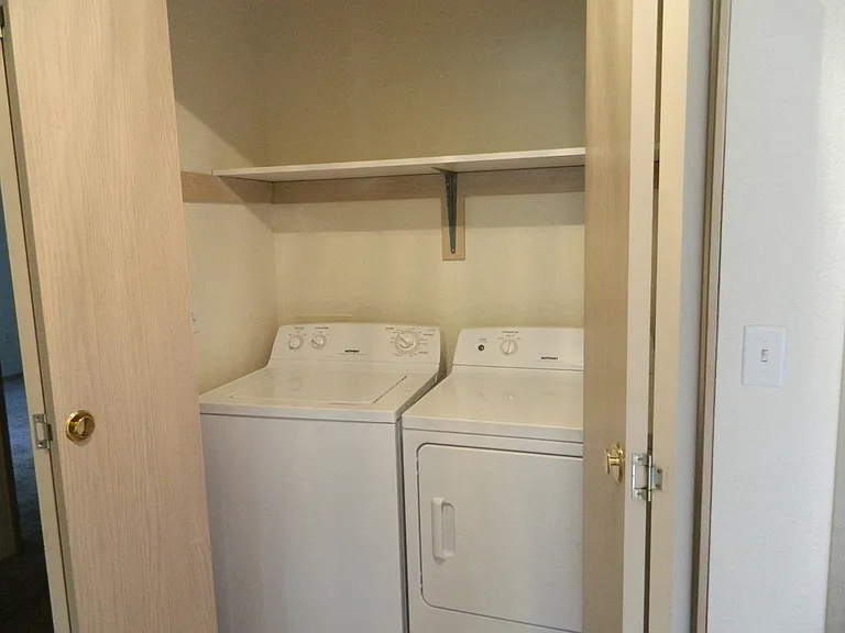 Springwater Trail Apartments — Photo 30