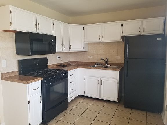2nd image of 519 E Tulip Dr