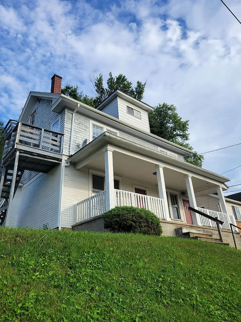 Building Photo - 721-727 Louise Ave