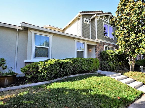2nd image of 151 Caravaggio Cir