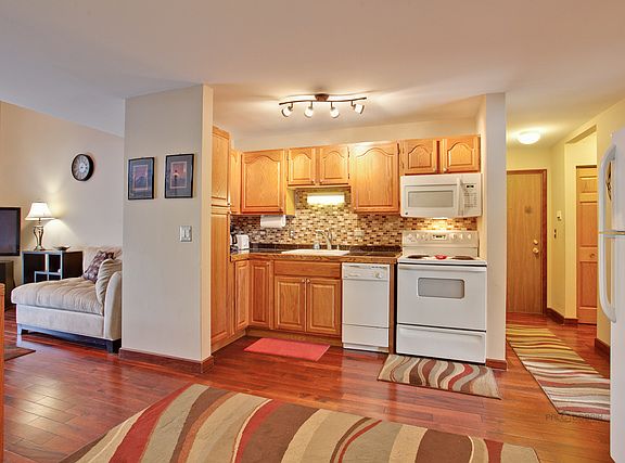 5th image of 367 Wilmington Dr #203E