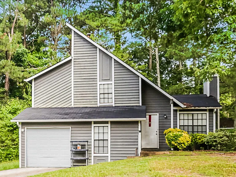 2031 Wendover Dr — Photo 1