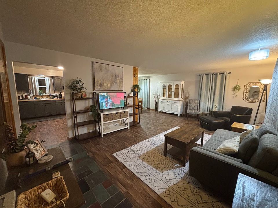 living room looking into the kitchen