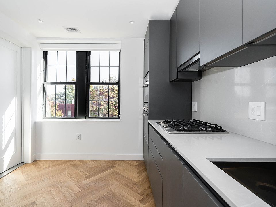 The Stanton studio apartment with luxury kitchen