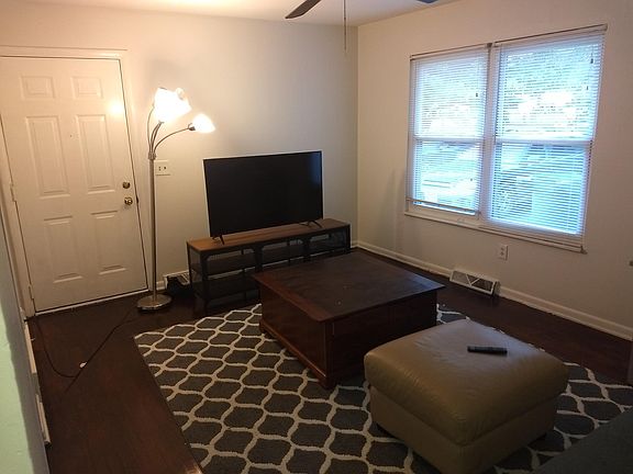 3rd image of 6071 Northgap Dr