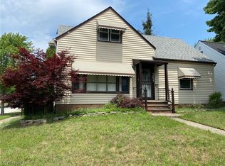 3827 Salisbury Rd, South Euclid, OH 44121