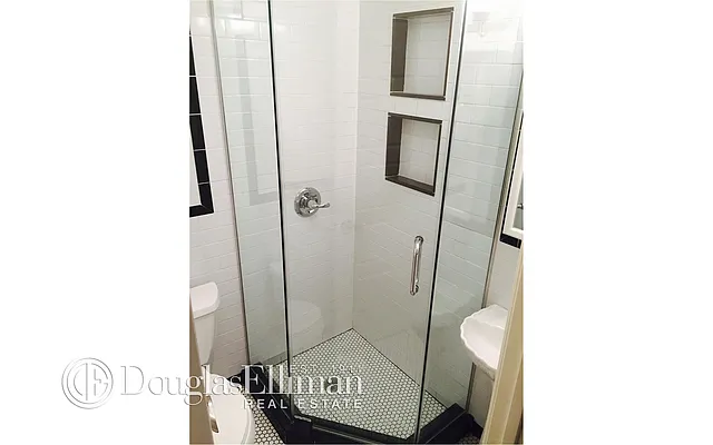 Rented by Douglas Elliman | media 21