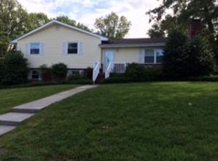 1406 Clearpoint Dr, Hixson, TN 37343