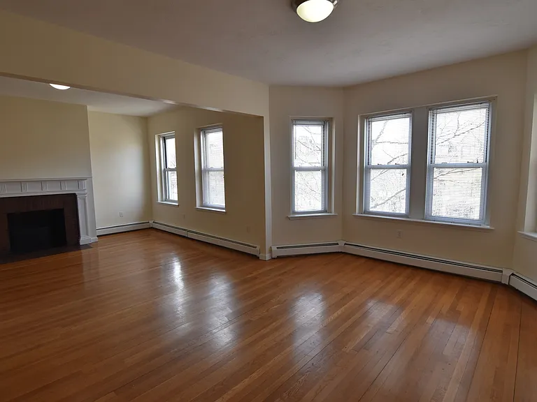 1405 Beacon St #5 — Photo 10