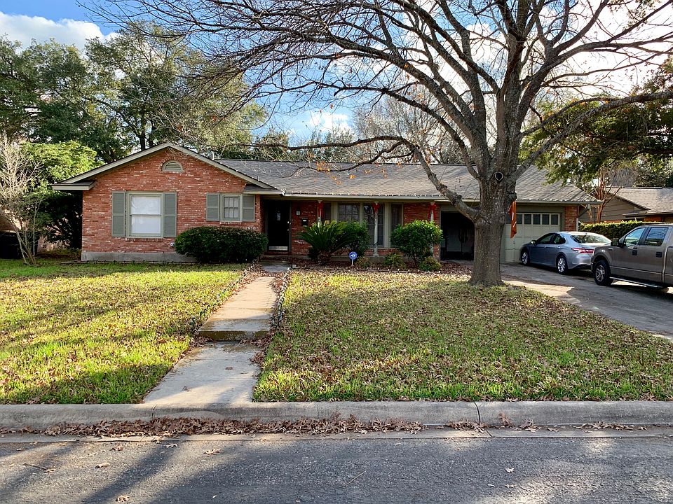 1st image of 2918 Burnside Dr