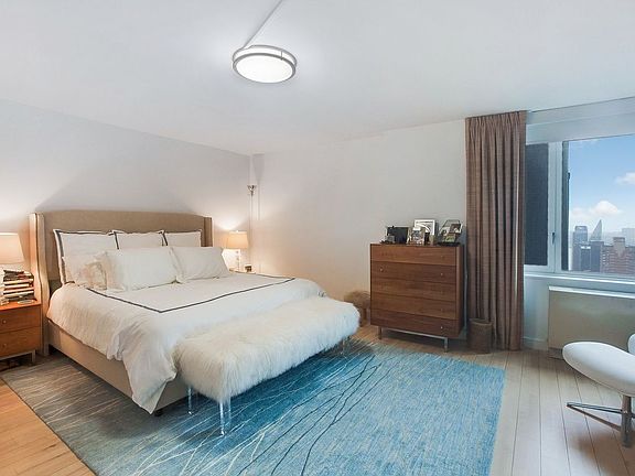 3rd image of 322 W 57th St APT 45F