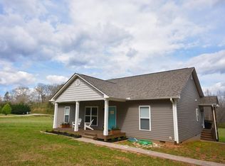 108 Chapel Cove Cir, Franklin, NC 28734