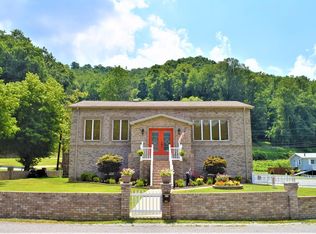 278 Wilson Loop, South Williamson, KY 41503