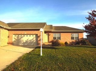1605 Kelsey St, Washington, IL