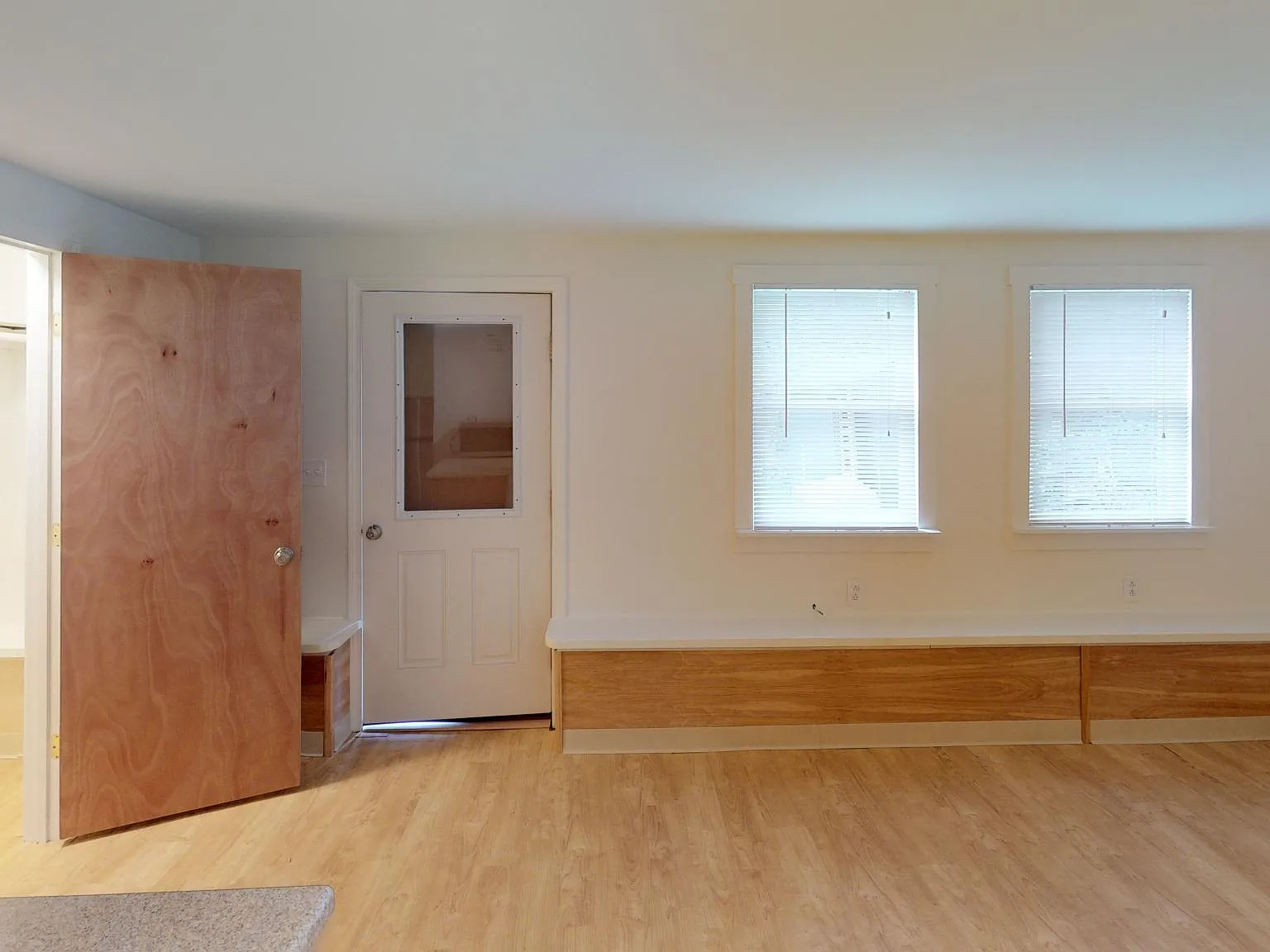 Studio, 458 sqft, $1,700 — Photo 3