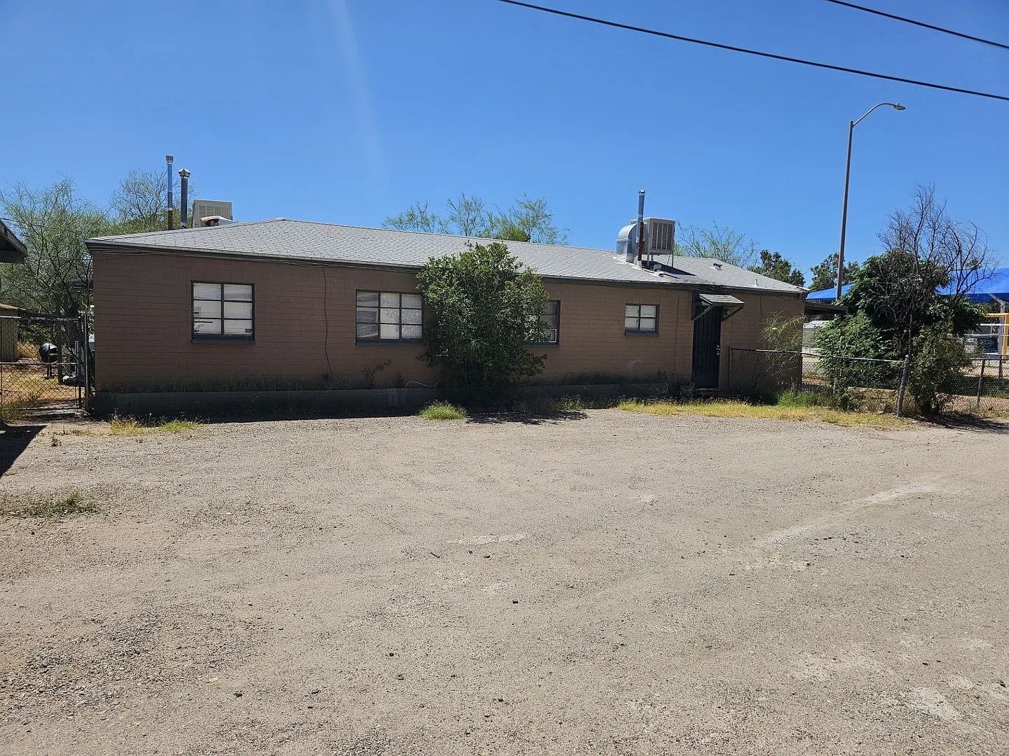 2 bed, 1.0 bath, 770 sqft, $1,025 — Photo 4