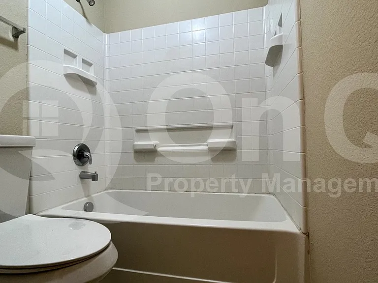 233 Niagara Falls Dr — Photo 25