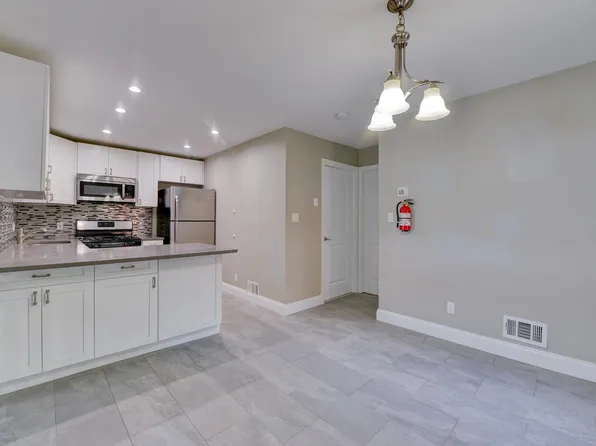 98 Sandpiper Ky, Secaucus, NJ 07094