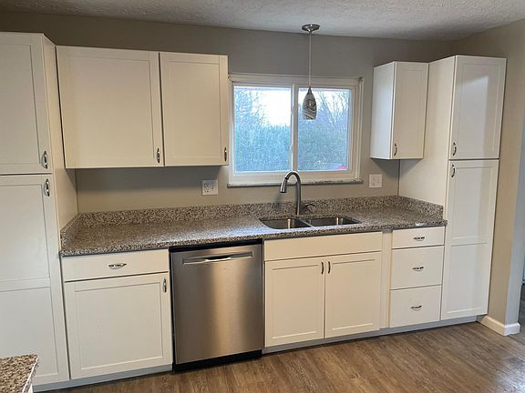 2nd image of 4097 Beechwood Dr