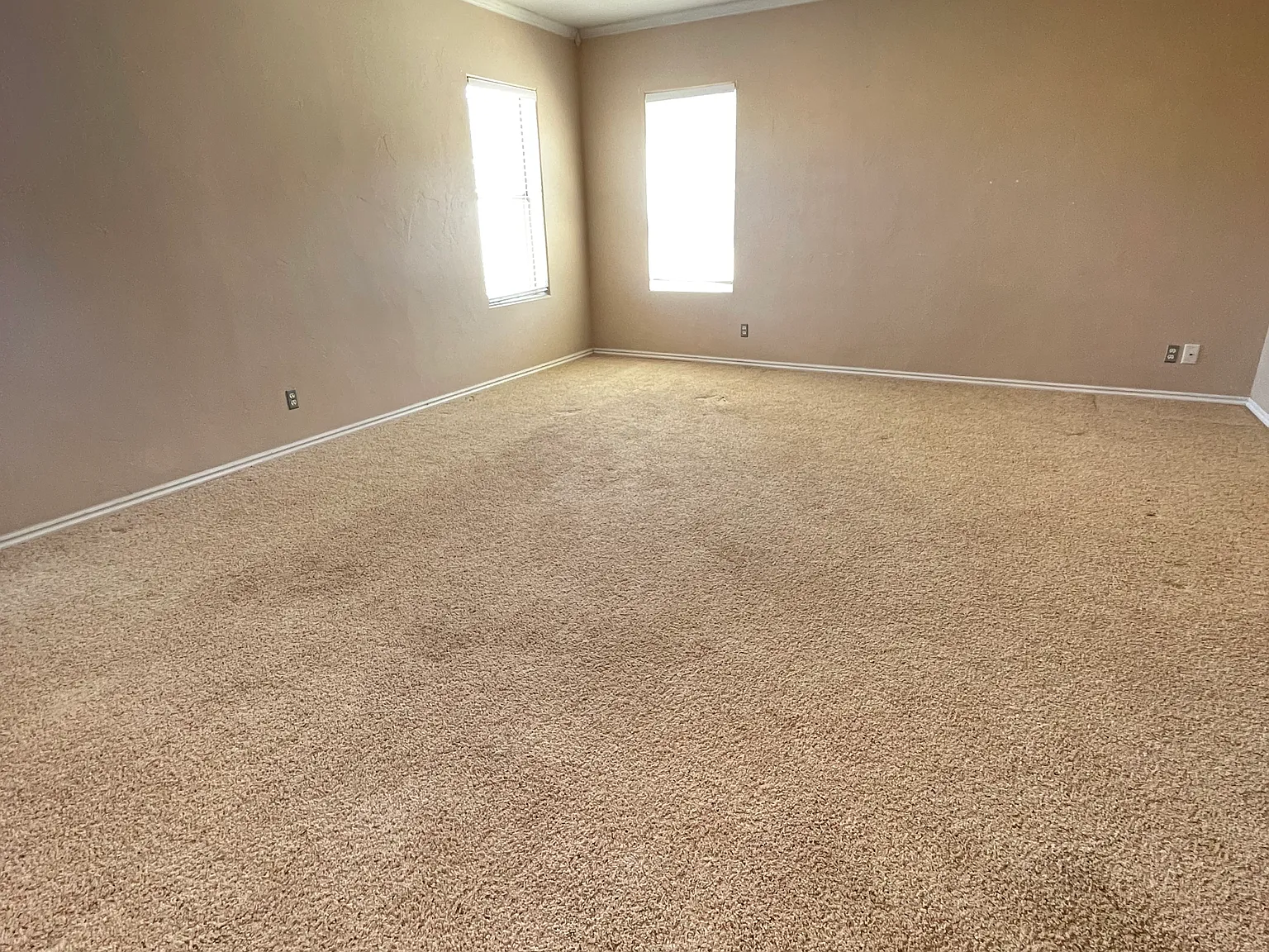 3 bed, 1300 sqft, $2,000 — Photo 4