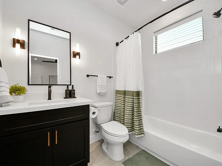 2524 Live Oak St — Photo 36