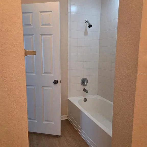 5824 Lake Pointe Village Cir #504 — Photo 3