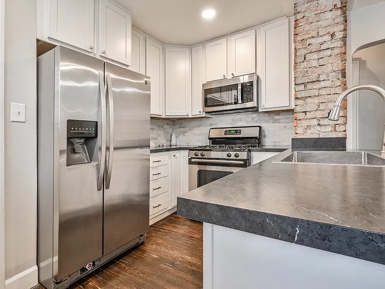 957 E Yoke St — Photo 9