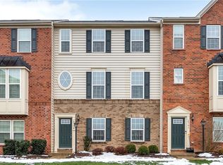 2702 Pointe View Dr, Mars, PA 16046