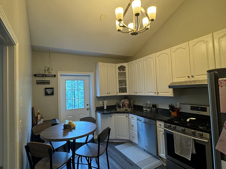 35 Newton St #2 — Photo 9
