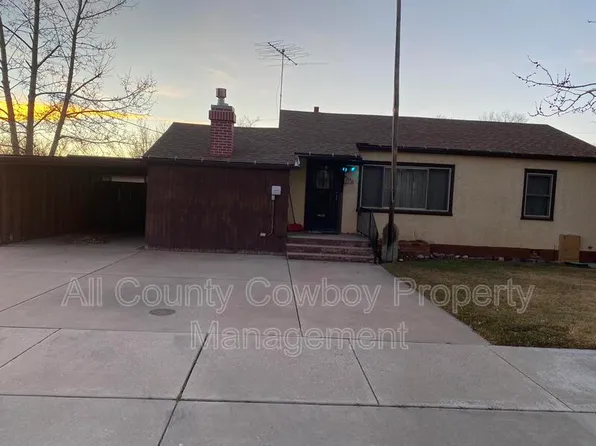 1020 S 11th St, Laramie, WY 82070