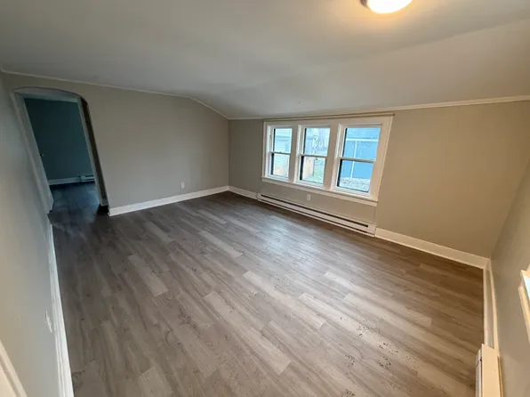 250 East Ave #Up, Lockport, NY 14094