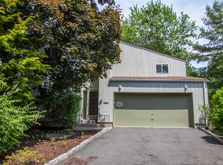 40 Talcott Rd, Rye Brook, NY 10573