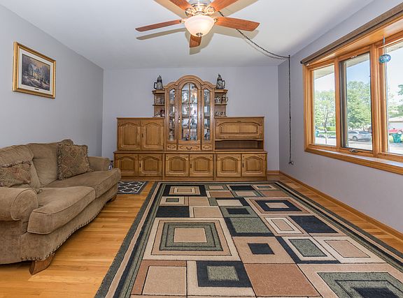 4th image of 6515 Goldhaber Ln