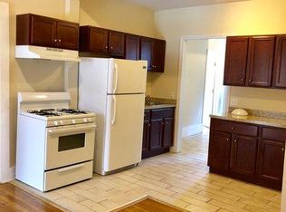 7 Ashland St, Worcester, MA 01609