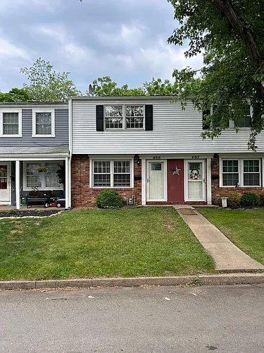 406 Hickory Cir Photo 1