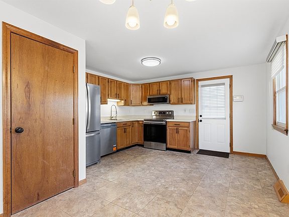 3rd image of 11 Colantha Ave