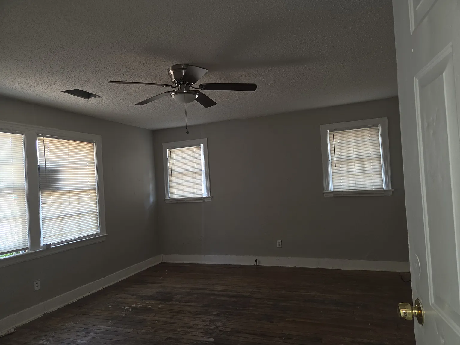 1 bed, 700 sqft, $600 — Photo 2