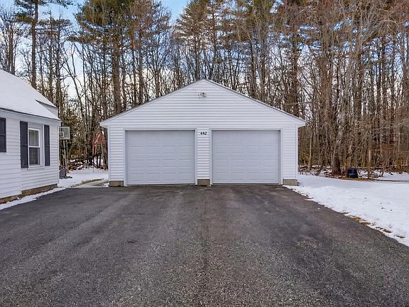 4th image of 442 River Road