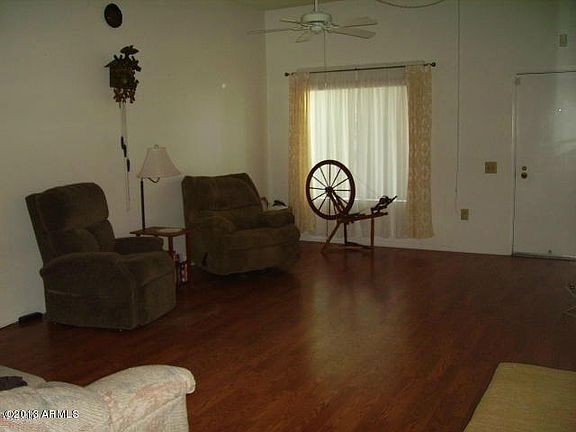 4th image of 9913 W Hawthorn Dr