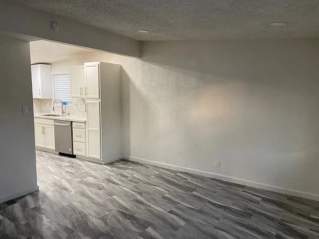 2 bed, 750 sqft, $1,150 — Photo 3