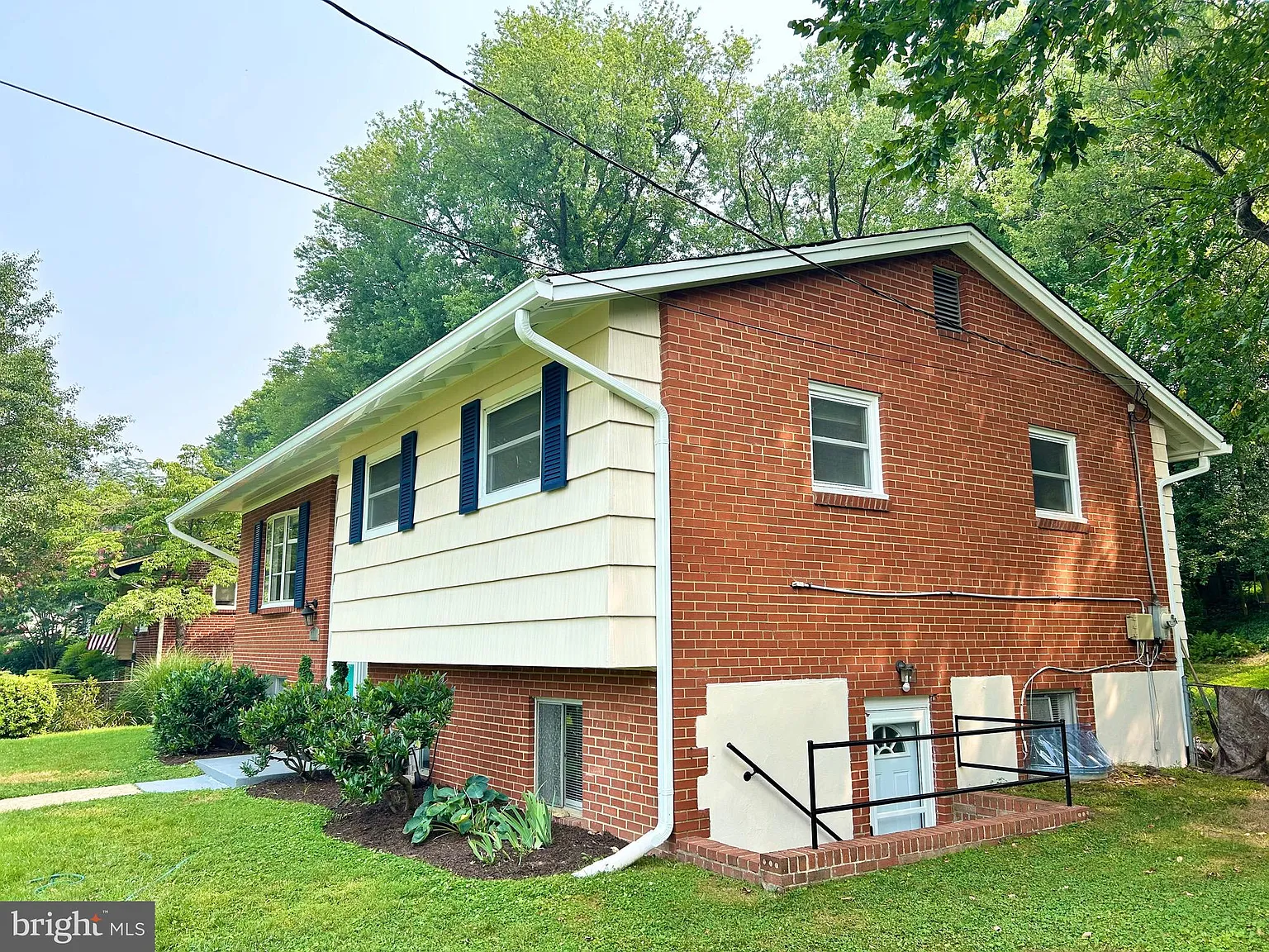 4 bed, 3.0 bath, 1312 sqft, $4,450 — Photo 3