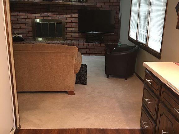 4th image of 2101 Sunset Dr