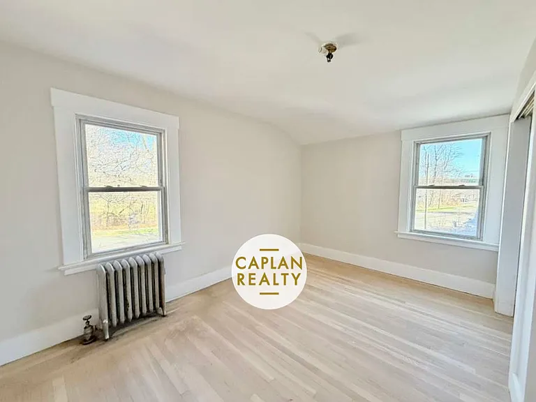 150 Crescent St — Photo 11