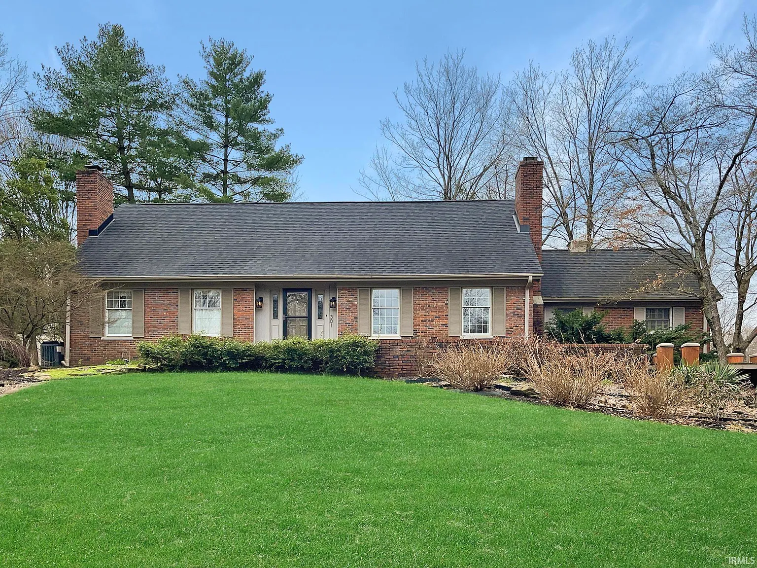 301 Stonegate Rd photo 1