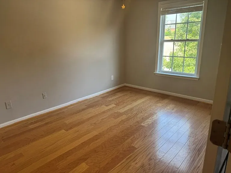 126 Marshland Ln — Photo 17